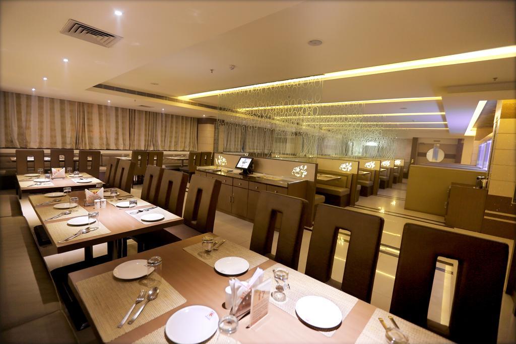 Hotel Sitara Grand Miyapur Haïdarabad Extérieur photo