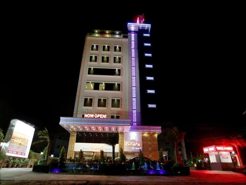 Hotel Sitara Grand Miyapur Haïdarabad Extérieur photo