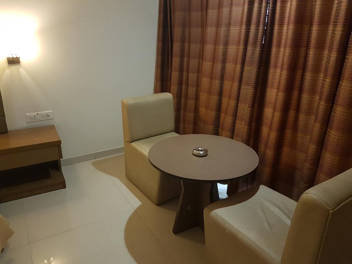 Hotel Sitara Grand Miyapur Haïdarabad Extérieur photo