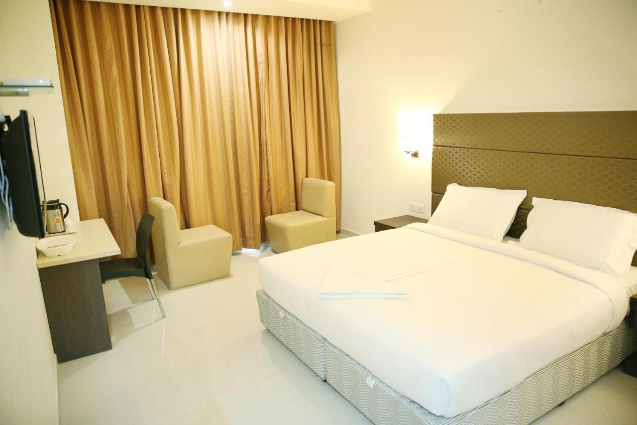 Hotel Sitara Grand Miyapur Haïdarabad Extérieur photo